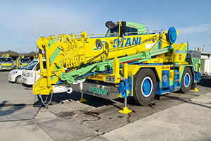 25t　クレーン車KATO