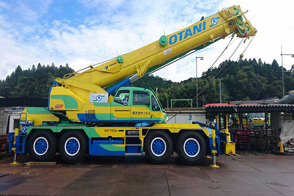 ７０t　クレーン車タダノ